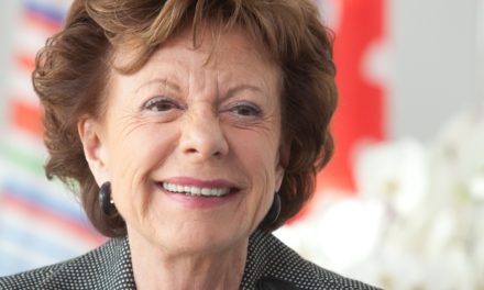 Neelie Kroes « En matière d’e-inclusion, il est temps de sortir des sentiers battus »